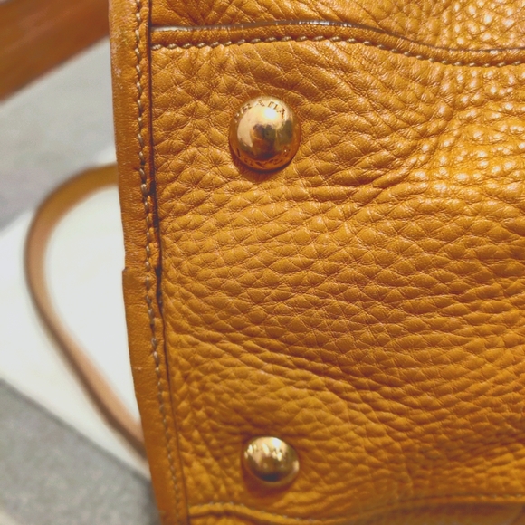 leather Prada bag - Picture 6 of 8